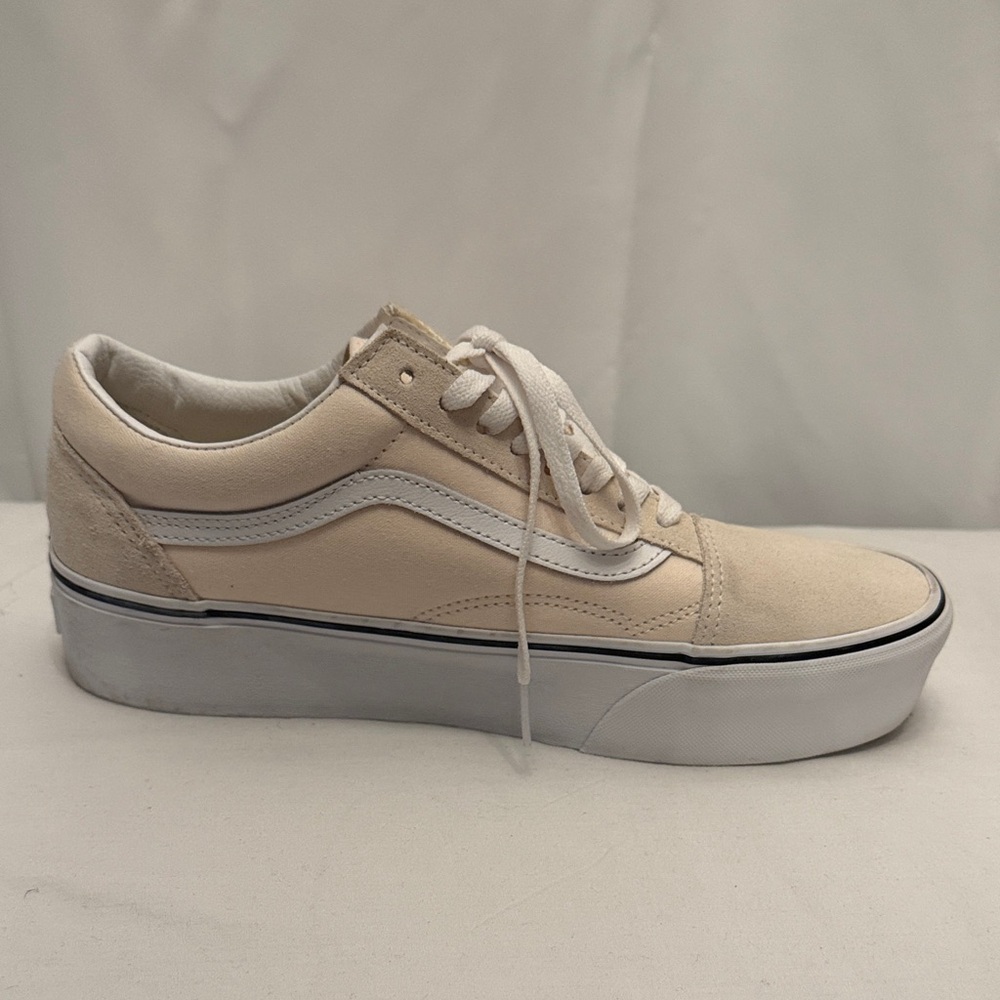 Vans Women's old skool Cream Sneakers with embroidered Floral Design - Picture 6 of 10